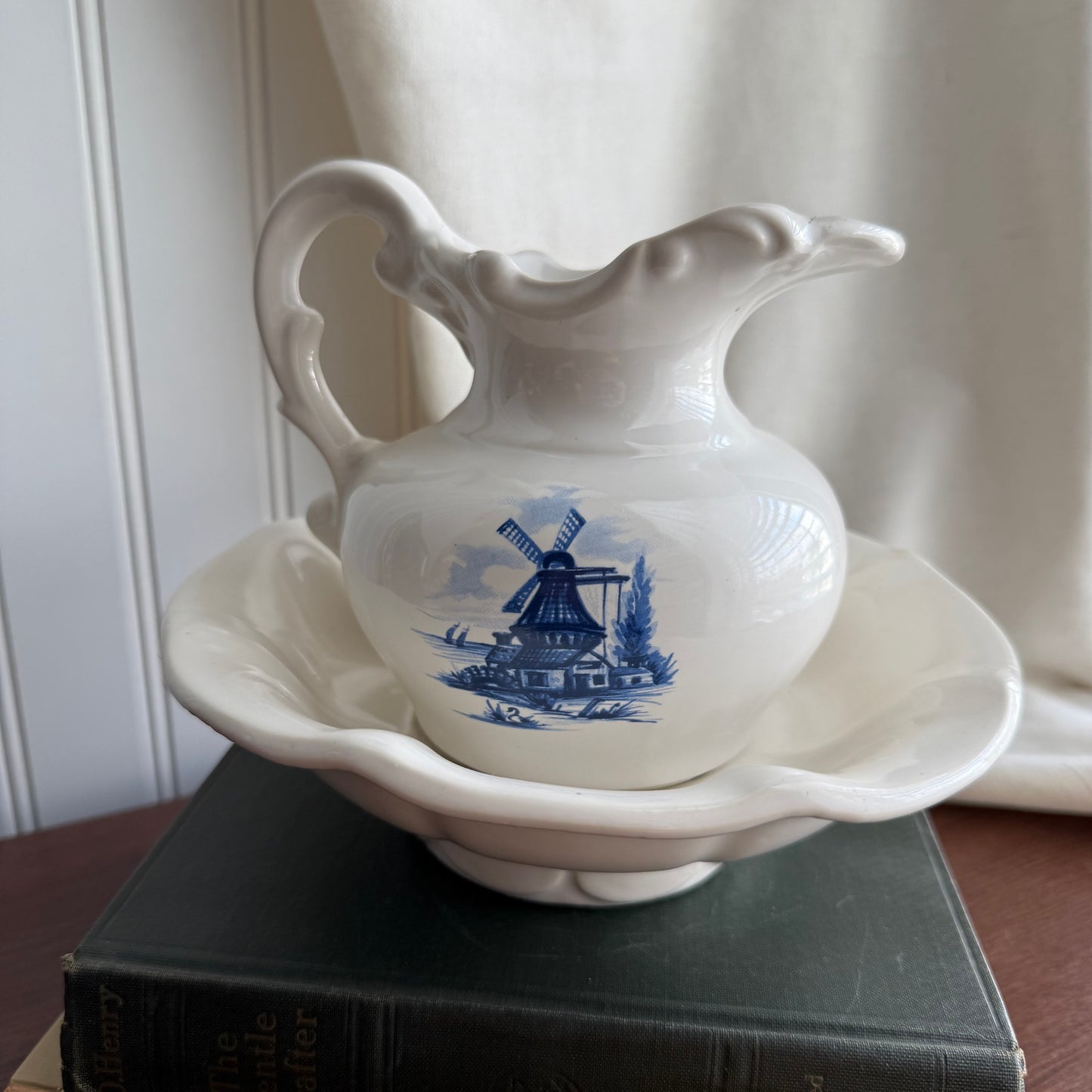 McCoy Pitcher Ewer Bowl Set Off White Blue Windmill