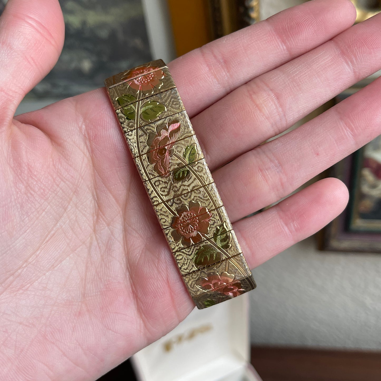 Vintage Gold Tone Floral Panels Mesh Bracelet