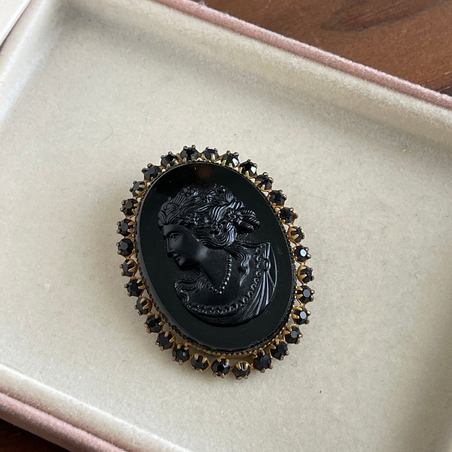 Vintage black glass with rhinestone cameo brooch pendant