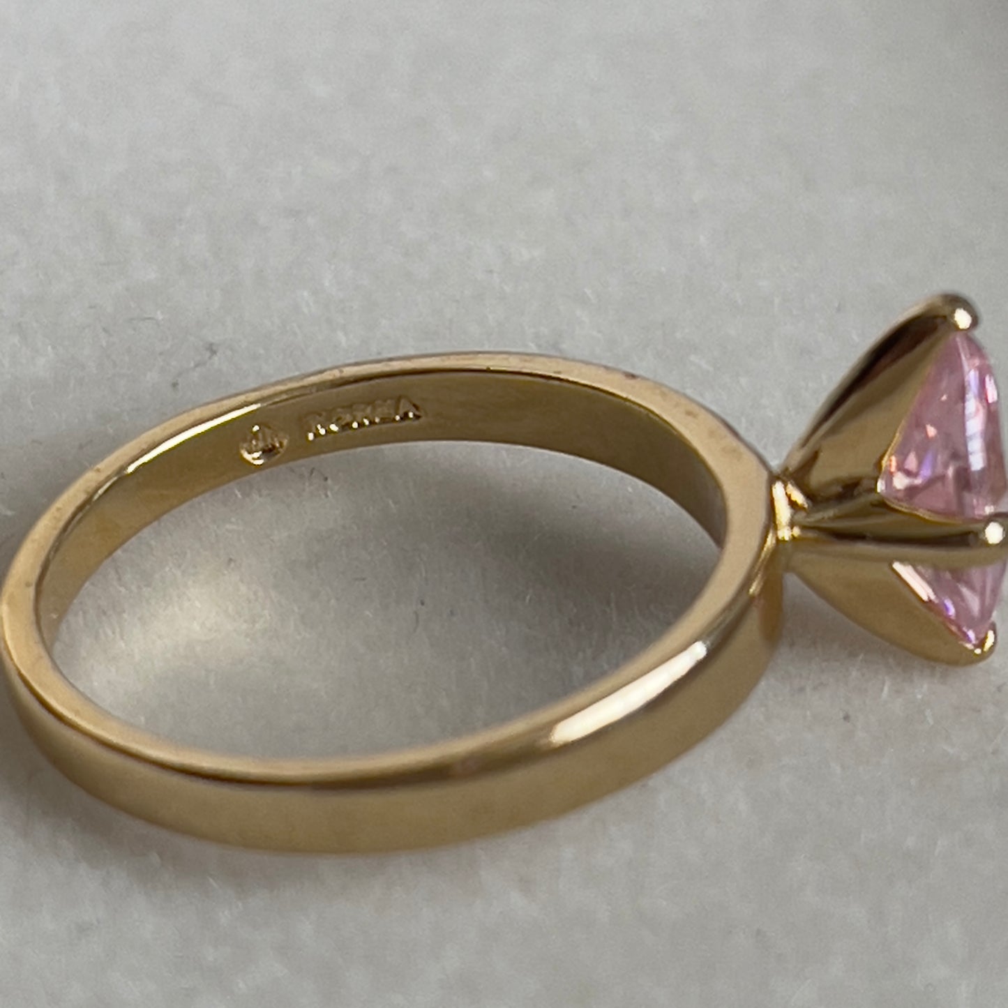 Vintage Gold Tone Pink Rhinestone Ring