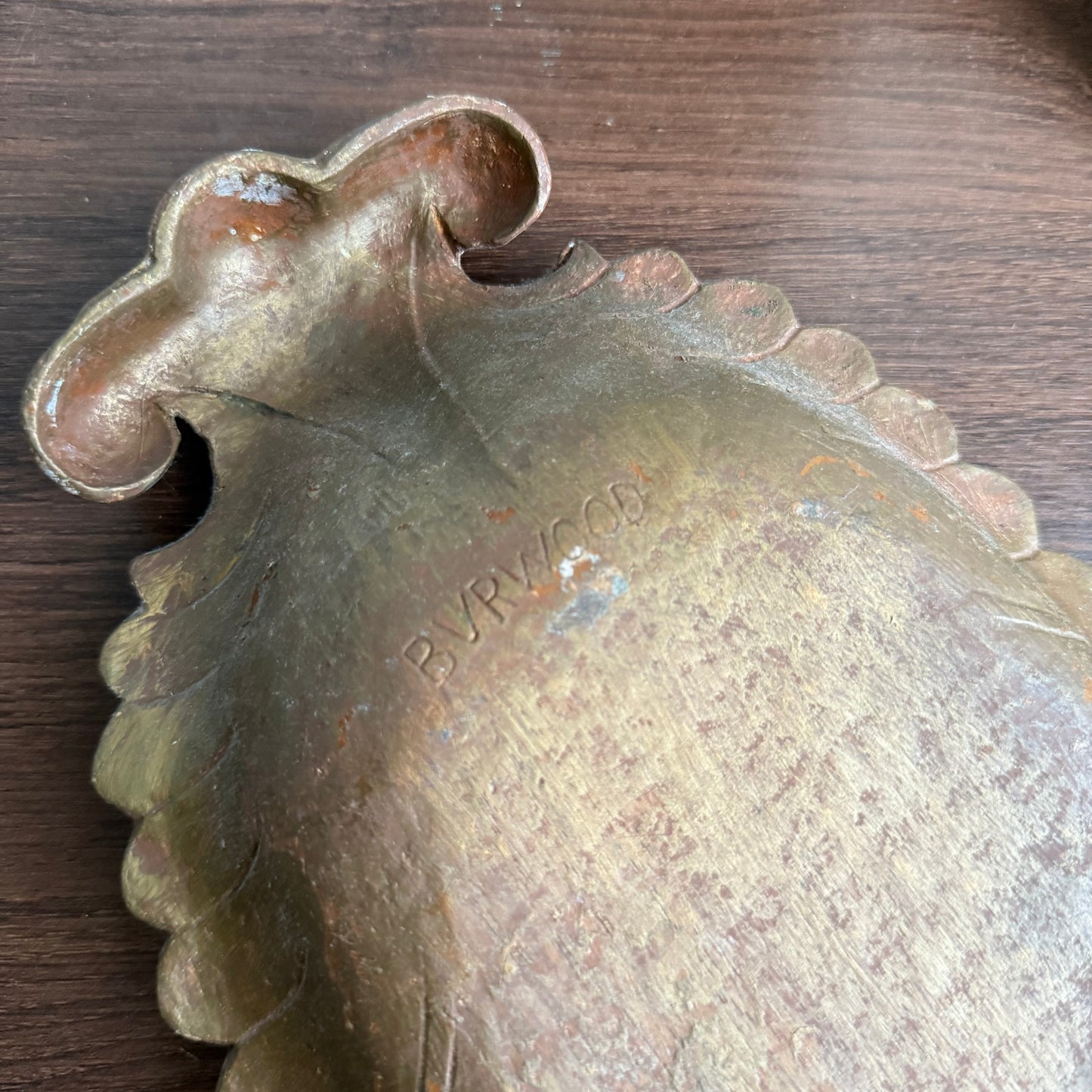 Leaf shaped platter BVR Wood