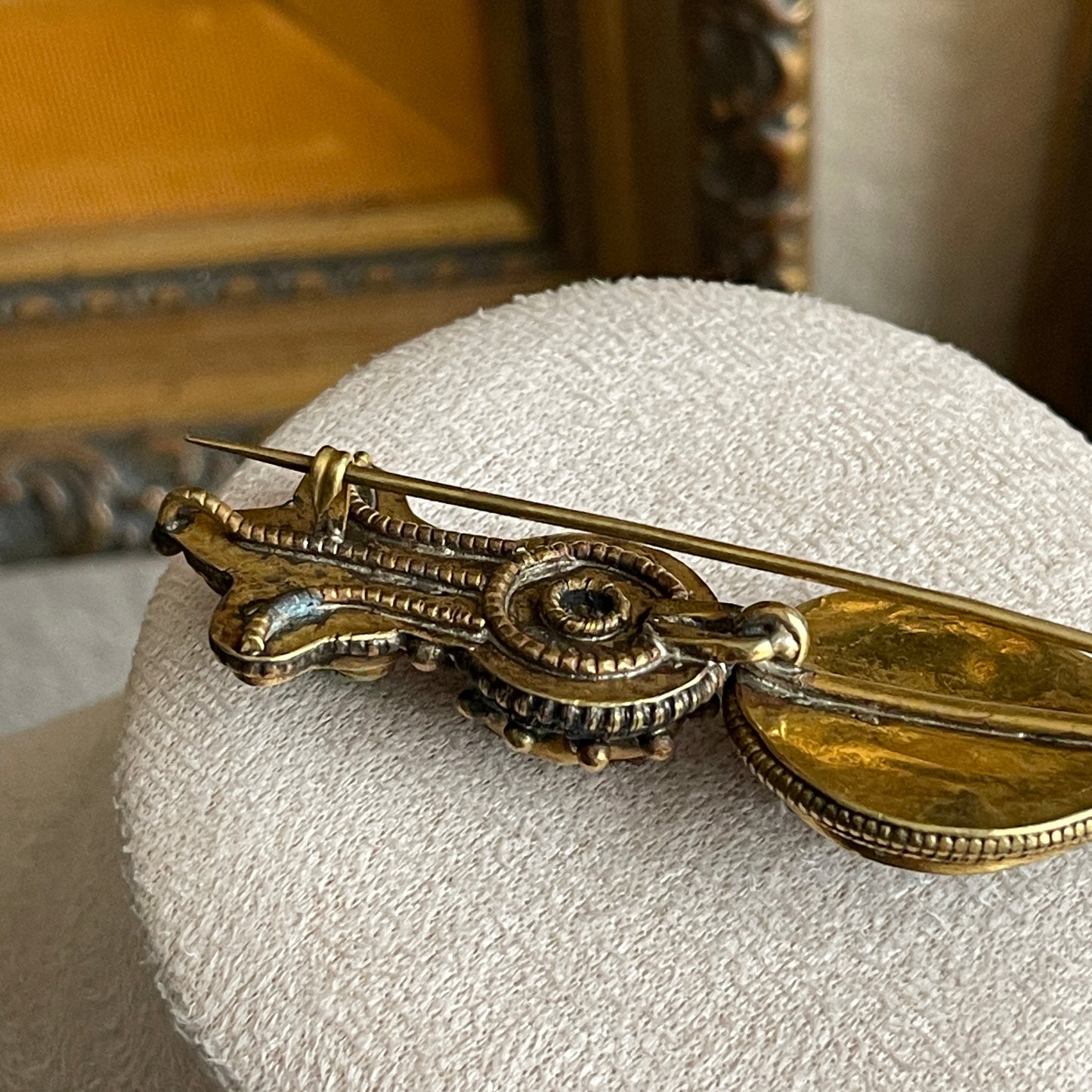 Vintage Tibetan Turquoise gold tone brooch pin