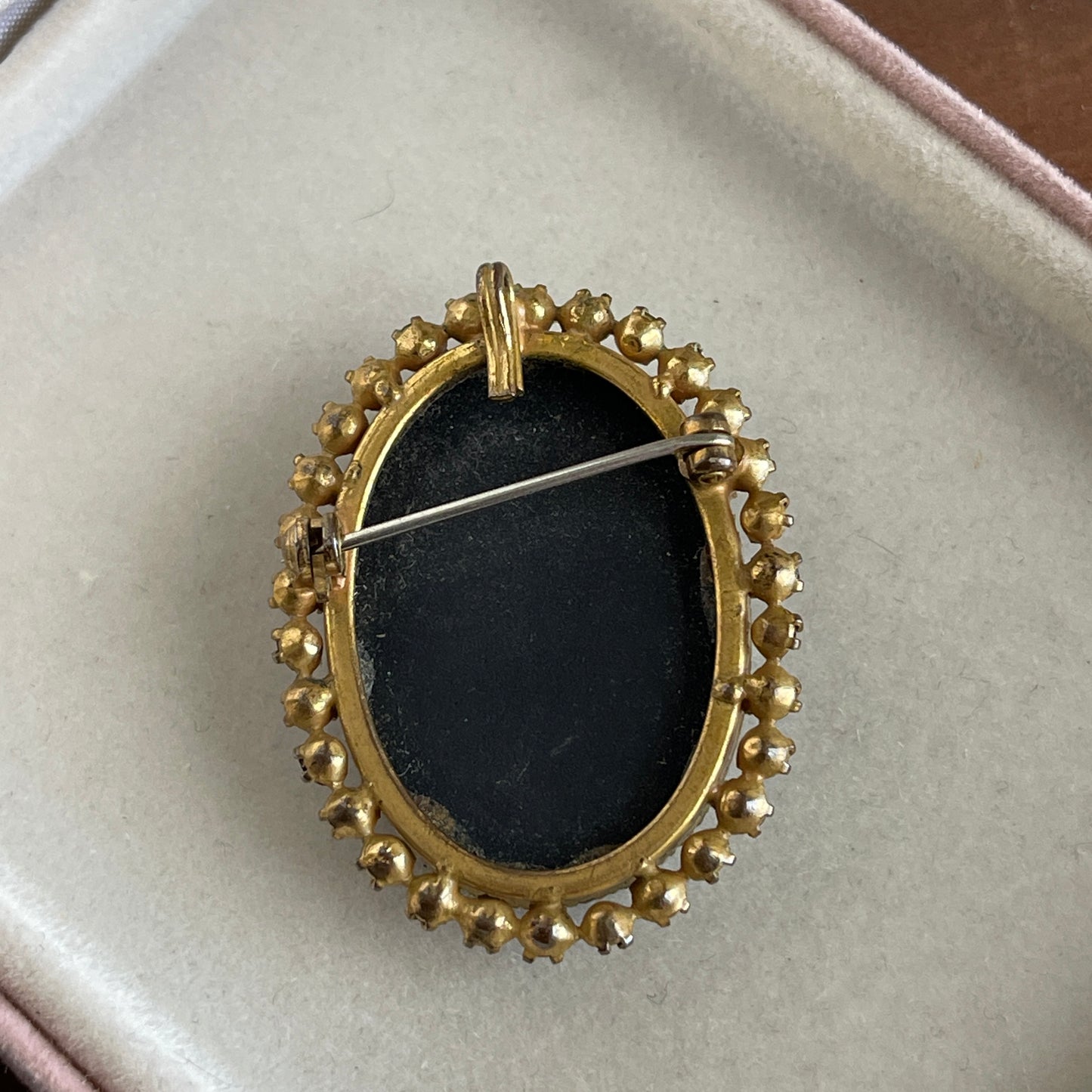 Vintage black glass with rhinestone cameo brooch pendant