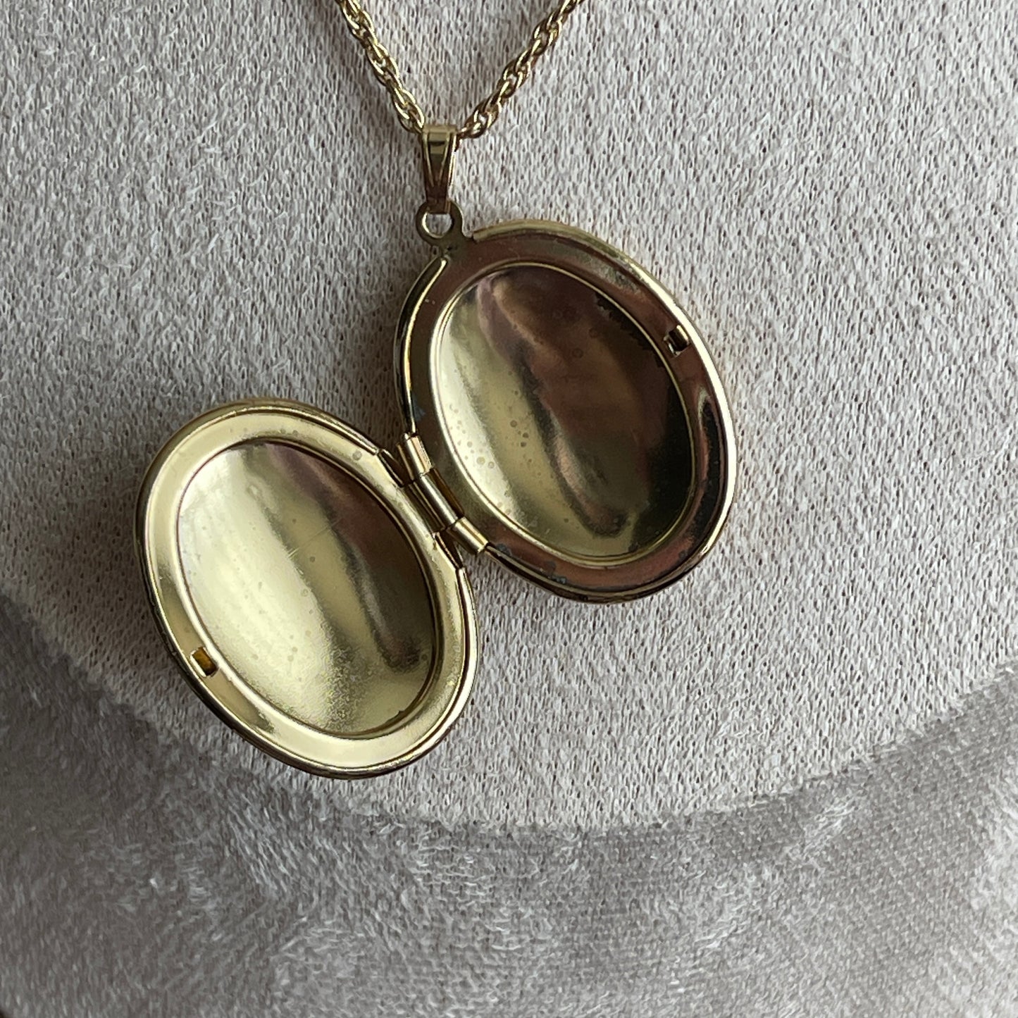 Vintage rose pink diamond with porcelain rose gold tone locket necklace