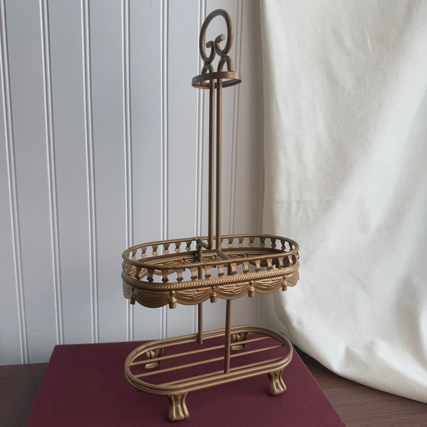 Metal gold colored display