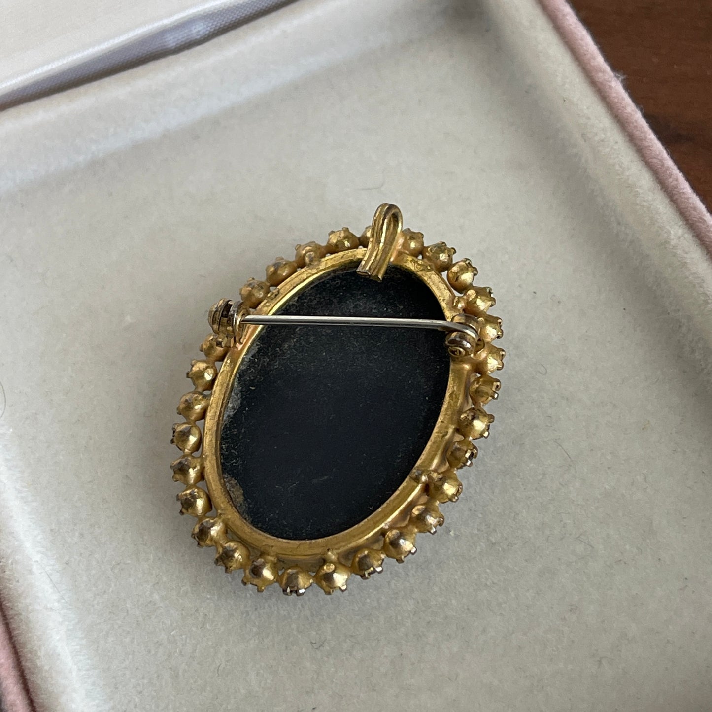 Vintage black glass with rhinestone cameo brooch pendant