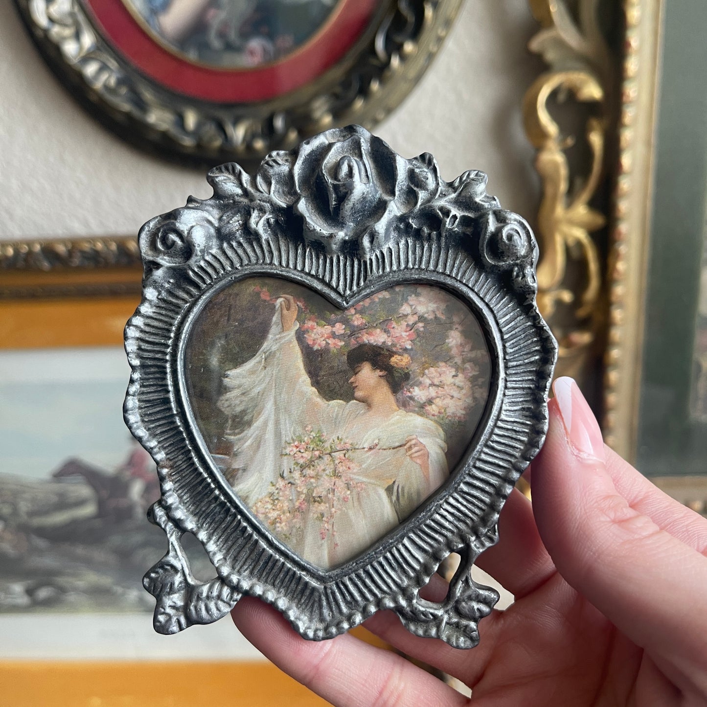 Mini Heart shaped metal Women print farmed