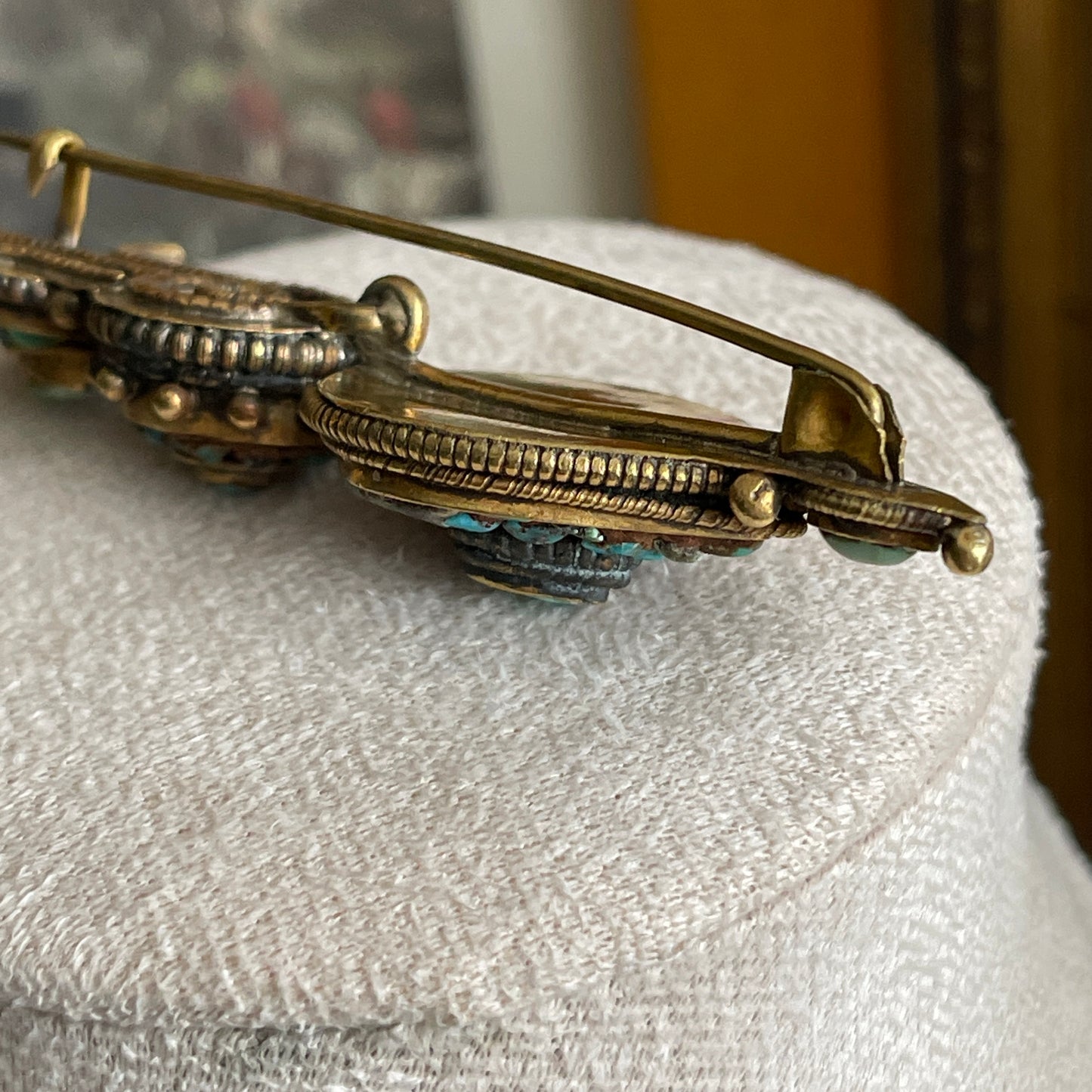 Vintage Tibetan Turquoise gold tone brooch pin