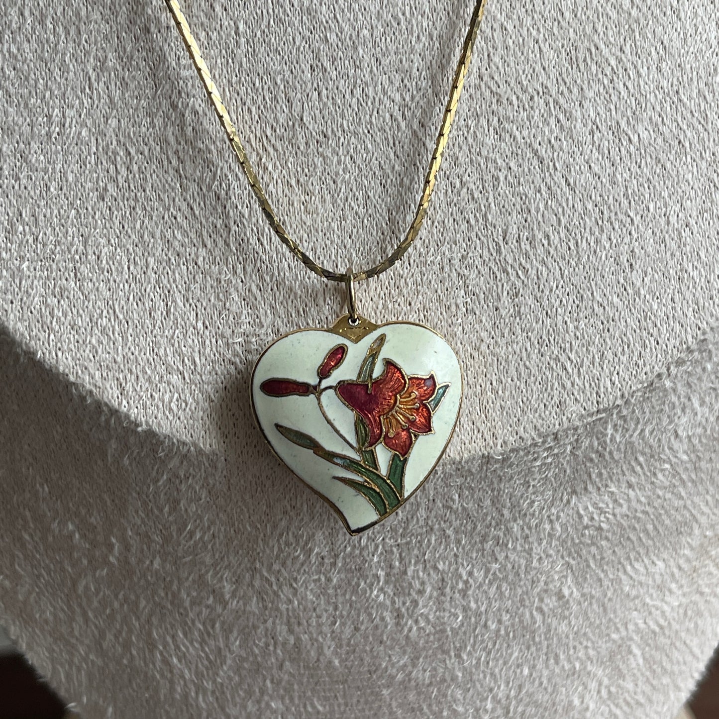 Vintage heart Cloisonné Floral Pendant and Chain Necklace
