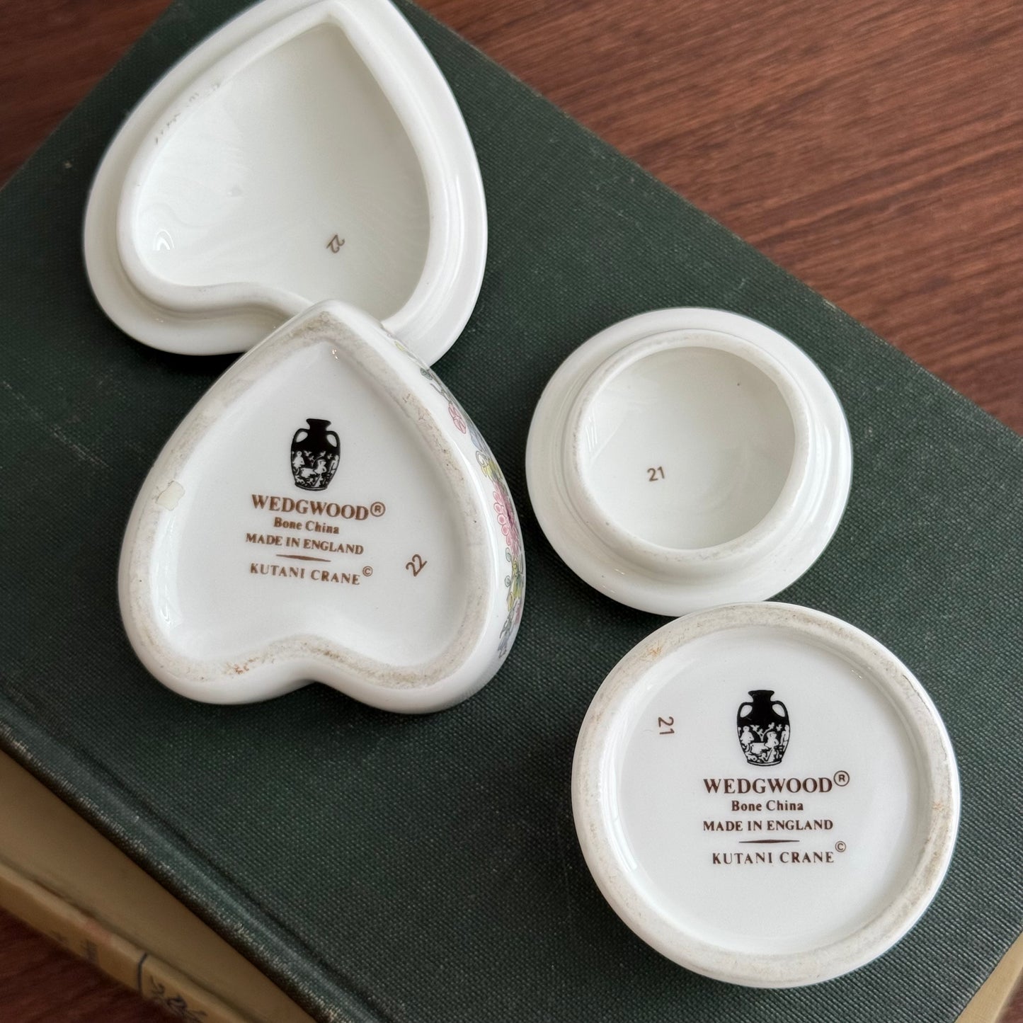 Vintage Wedgwood Kutani Crane Flowers Fine Bone China trinket box set