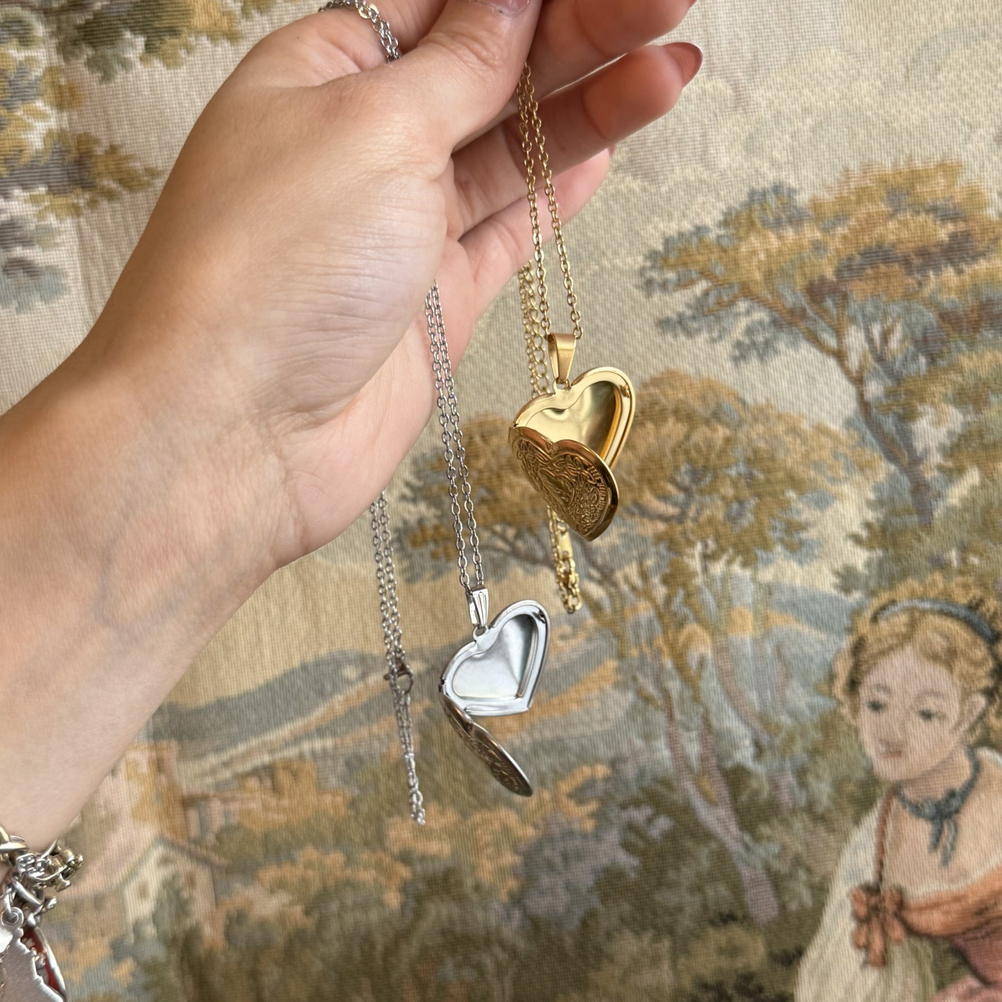 Vintage Style Heart Shaped Locket