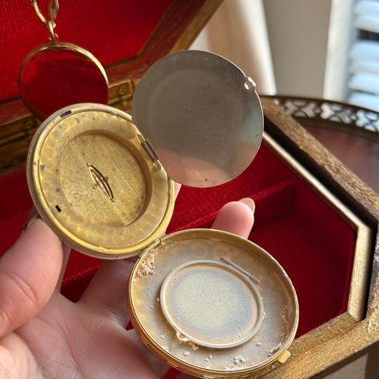 Vintage Round Compact Floral Guilloche Enamel Vanity Powder Compact Mirror