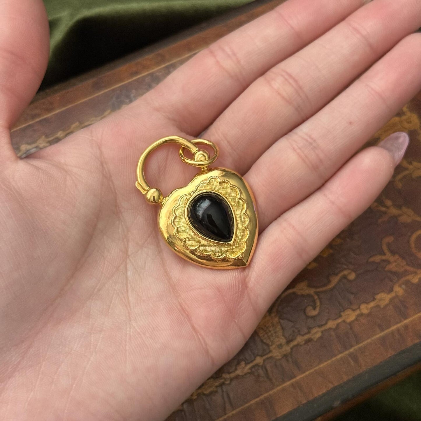 Vintage Joan Rivers Gold Tone Padlock Heart Pendant
