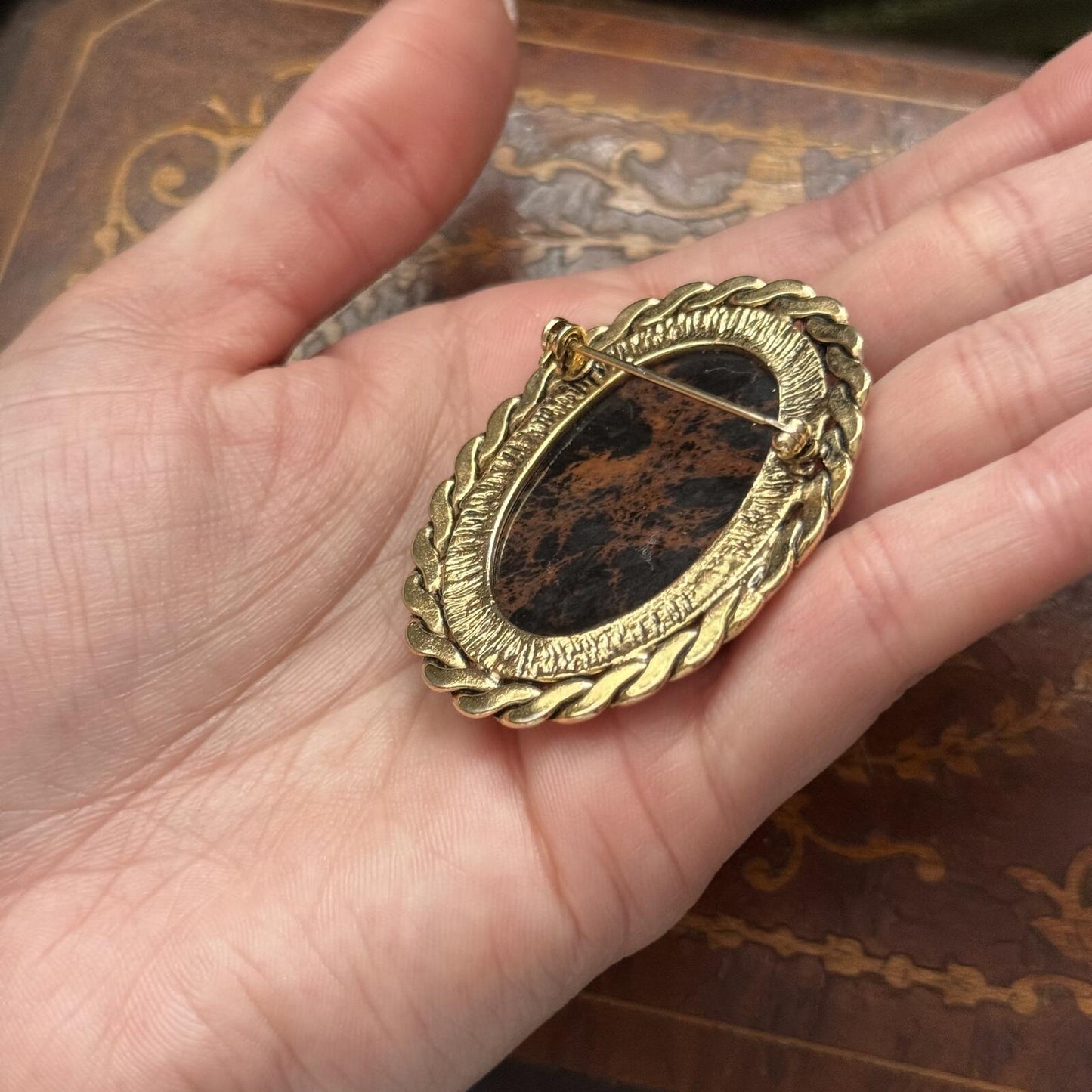Vintage Gold tone & Brown faux Stone Glass Brooch