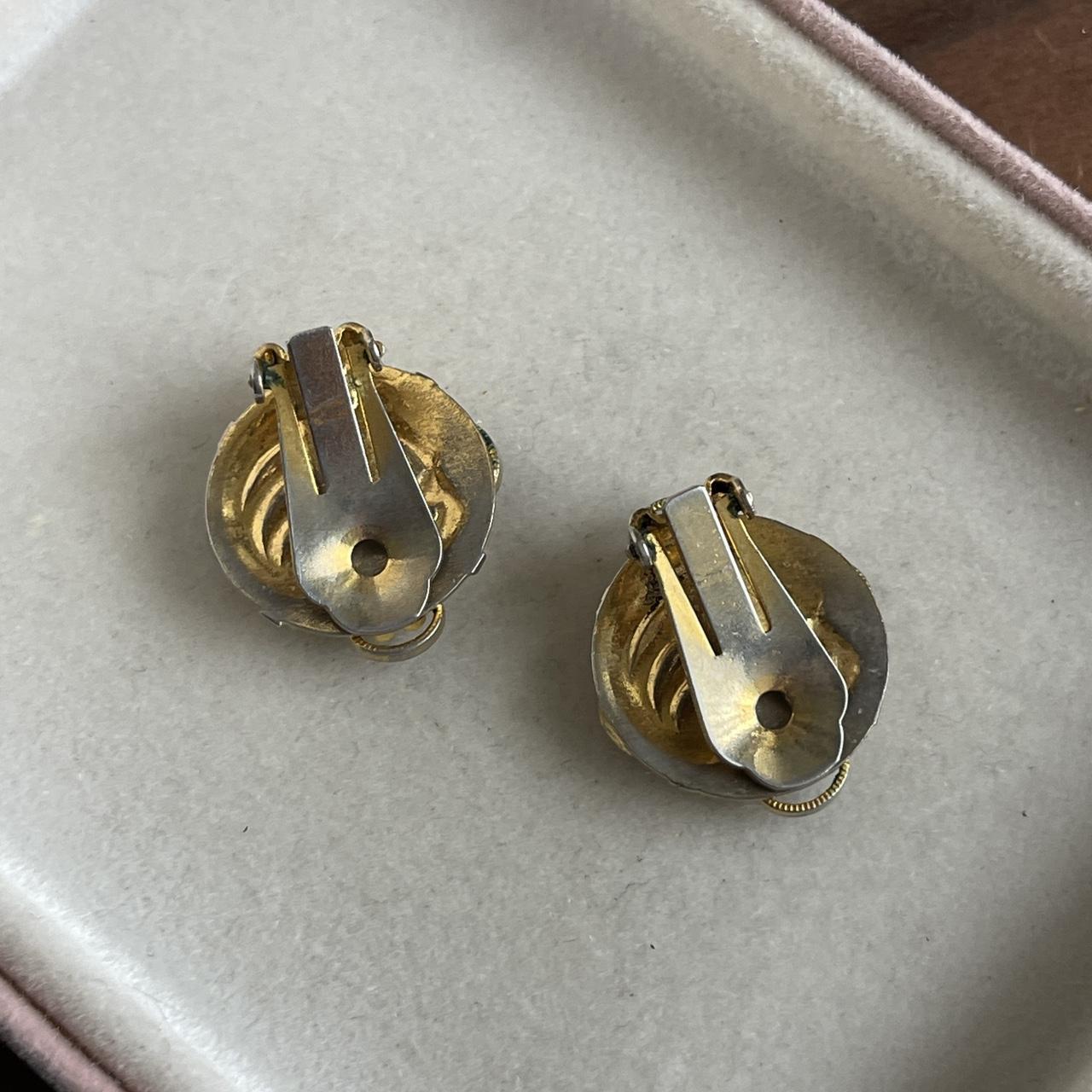 Vintage gold tone mother of pearl clip on earrings