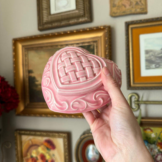 Vintage 1976 Arnels Quilted Pink ceramic Glazed Heart Box