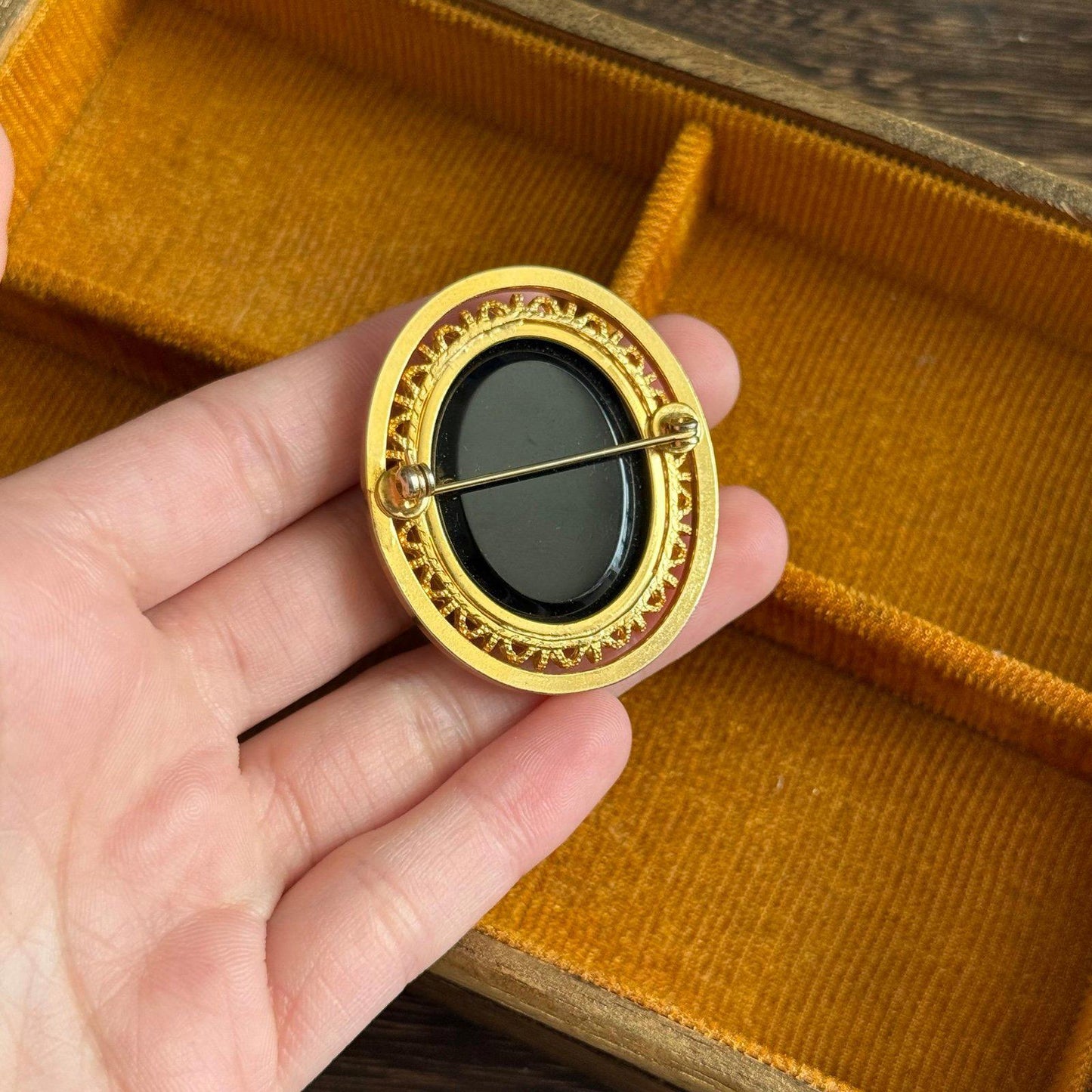 Vintage Greco-Roman Style Intaglio Brooch