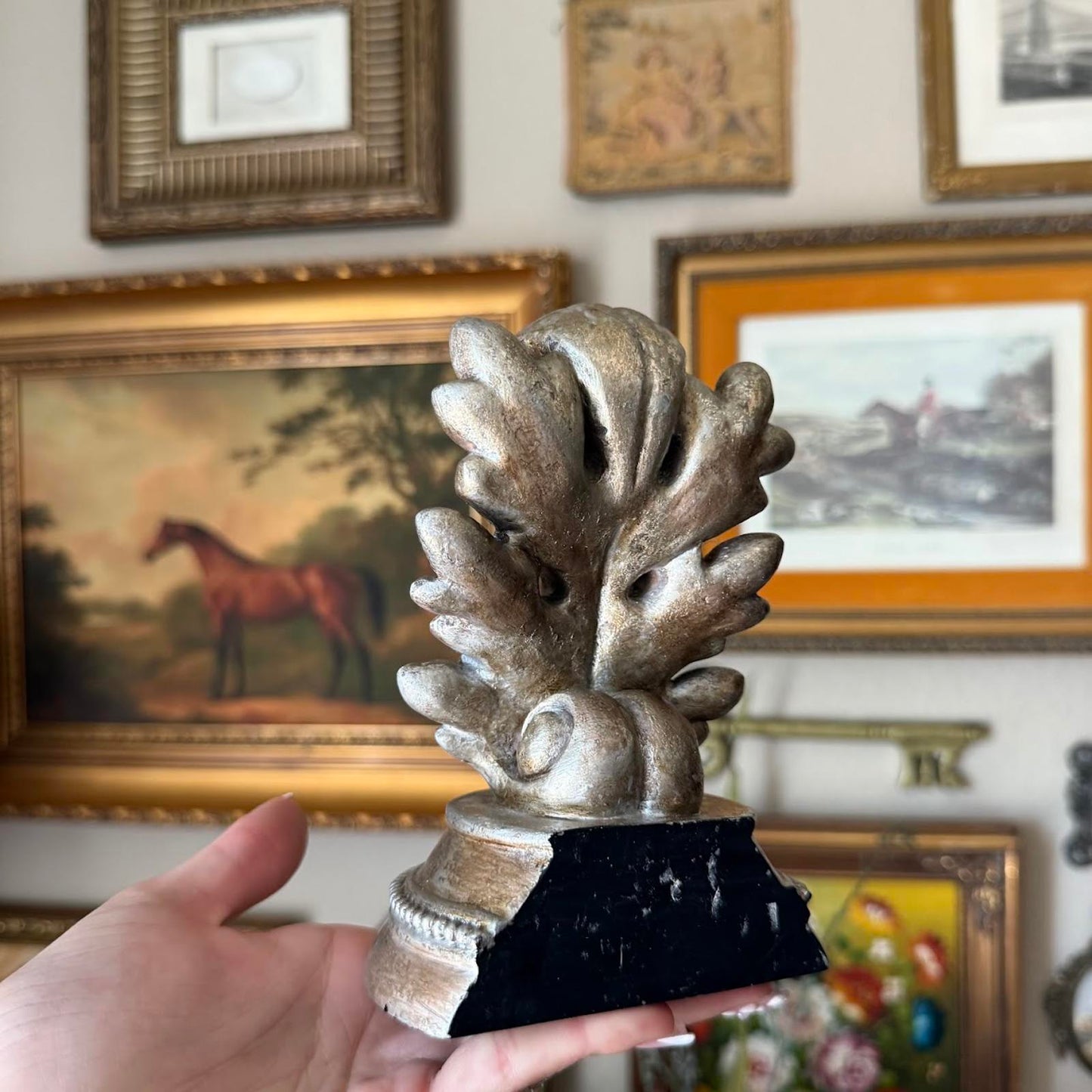 Vintage Neoclassical Leaf Bookend
