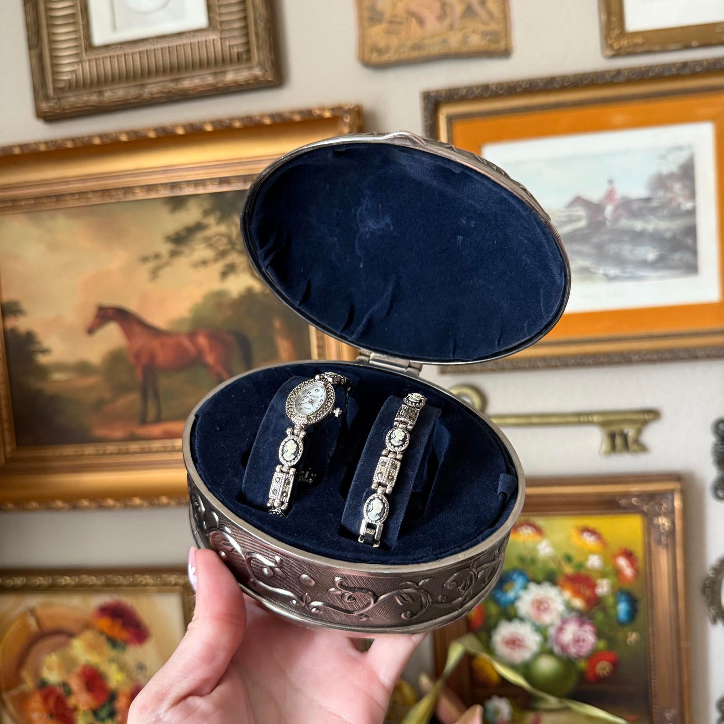 Vintage Cameo Watch and Matching Braclet with silver tone box