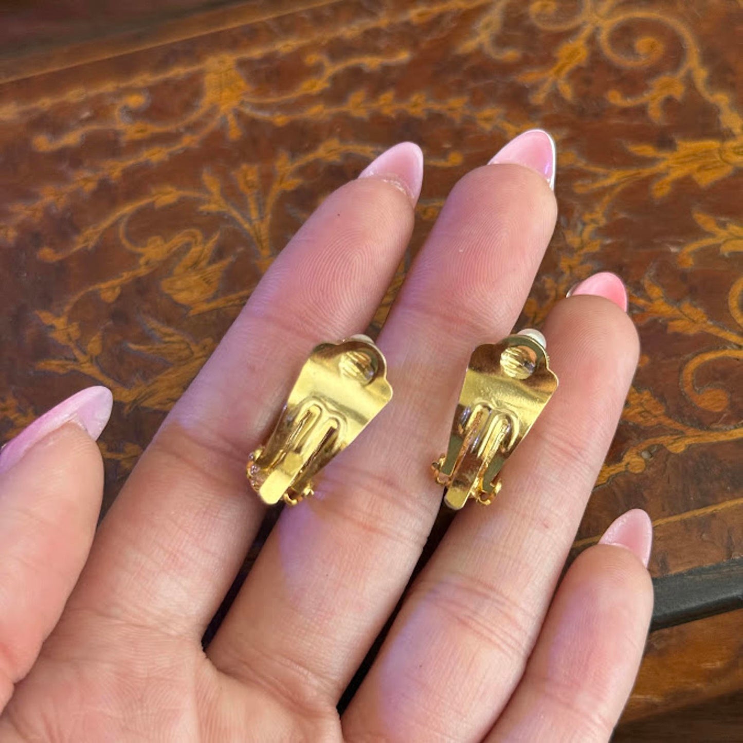Vintage Gold Tone White faux Pearl Clip Earrings