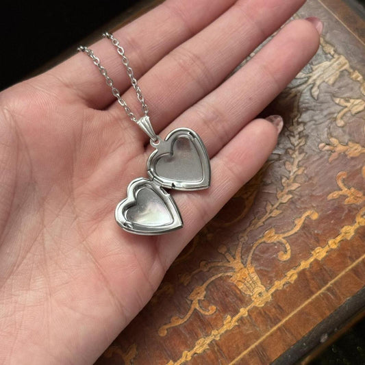 Vintage Style Mini Silver Tone Detailed Heart Locket Necklace