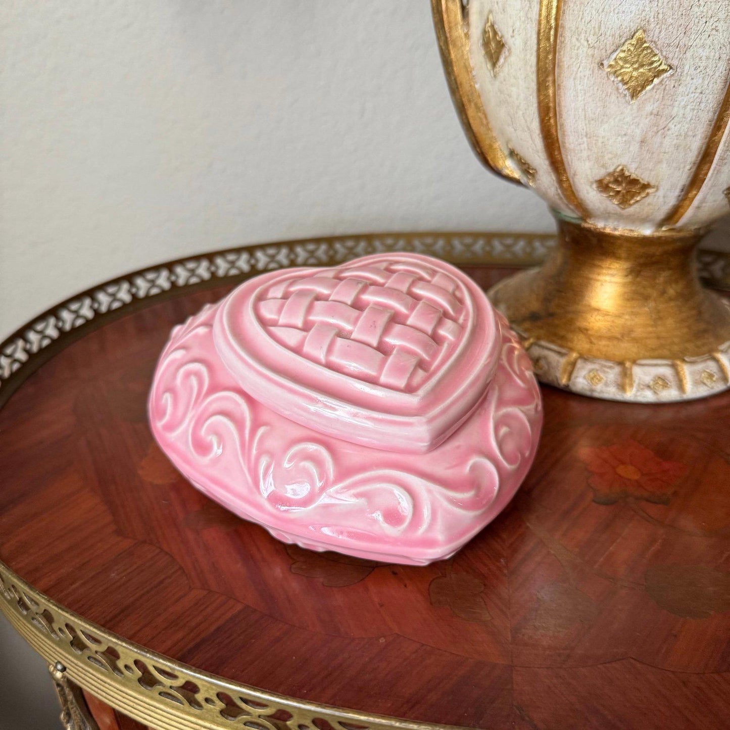 Vintage 1976 Arnels Quilted Pink ceramic Glazed Heart Box