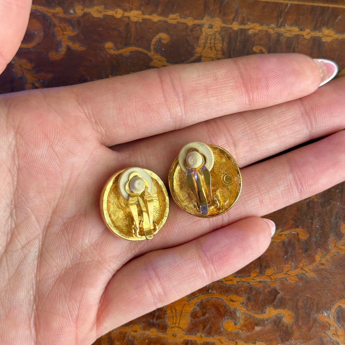 Vintage Lion Heads Gold tone Clip on Earrings