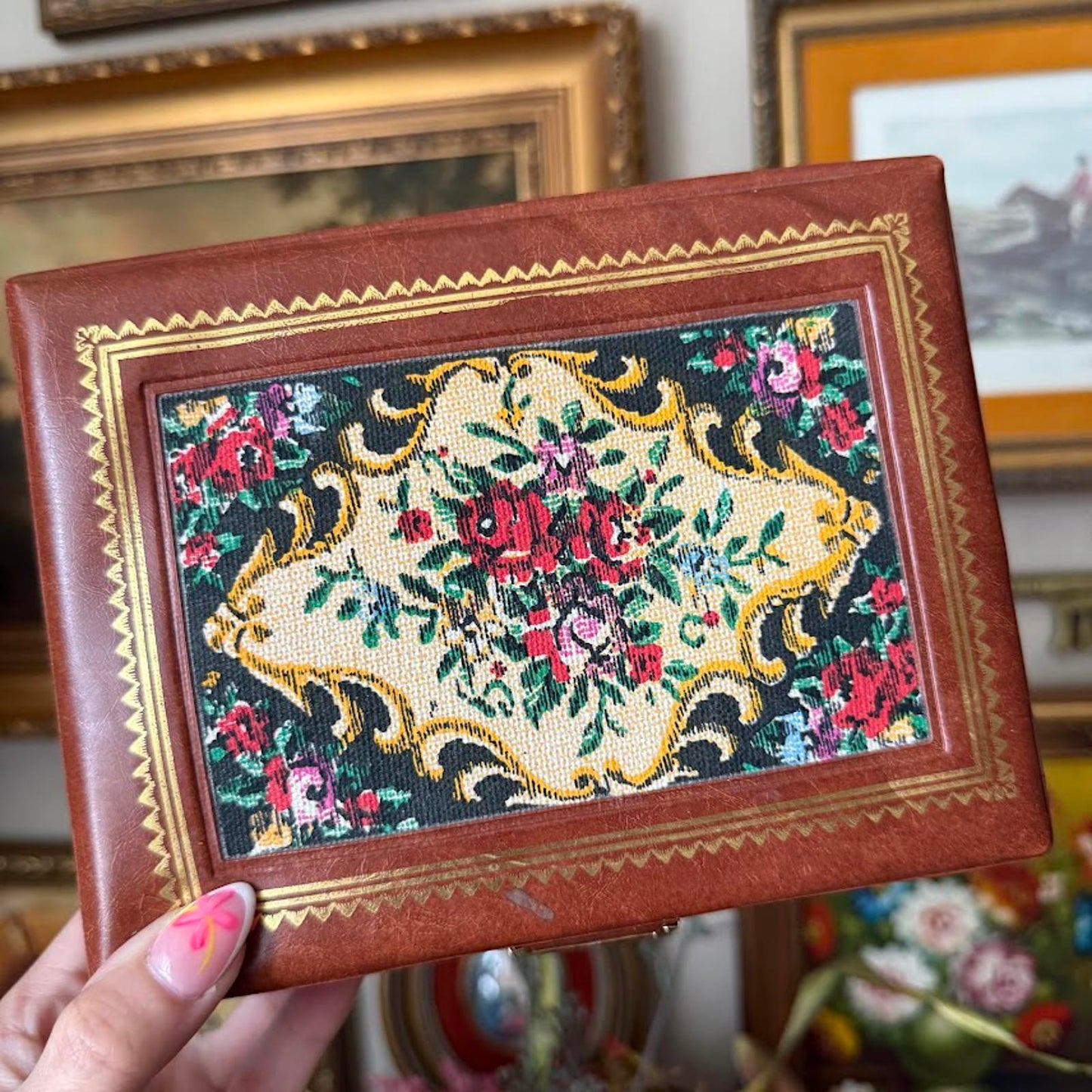 Vintage Floral Jewelry Box