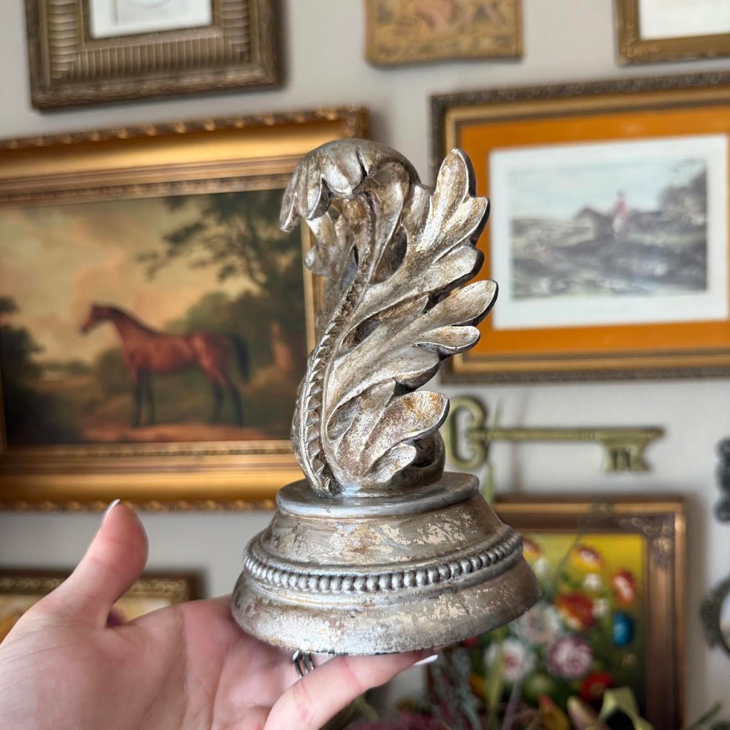 Vintage Neoclassical Leaf Bookend