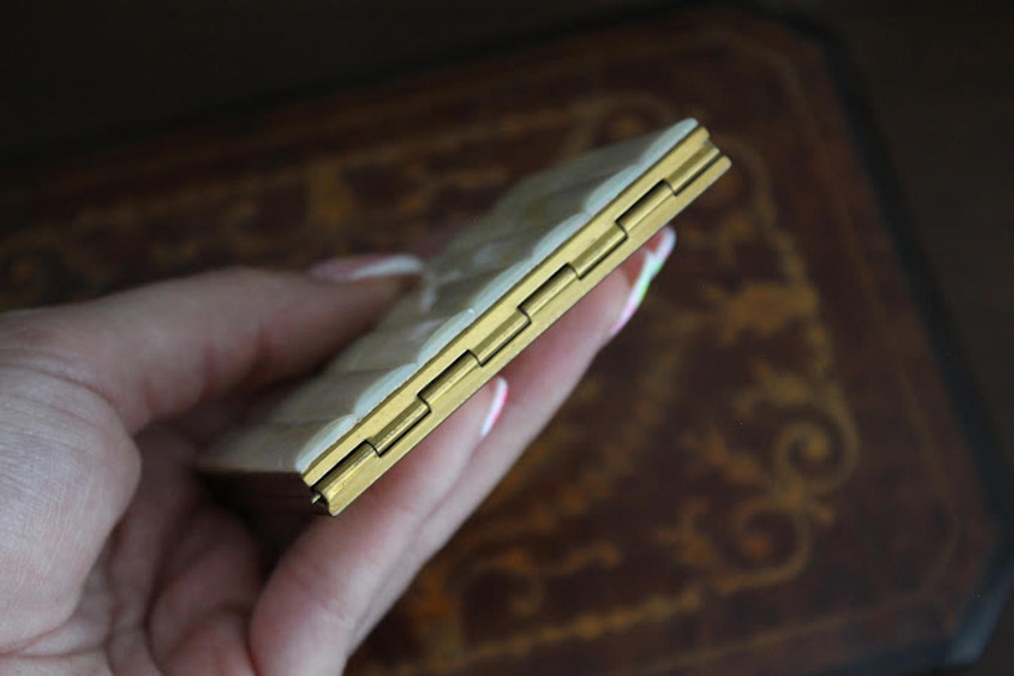 Vintage Mother of Pearl Gold Tone Compact