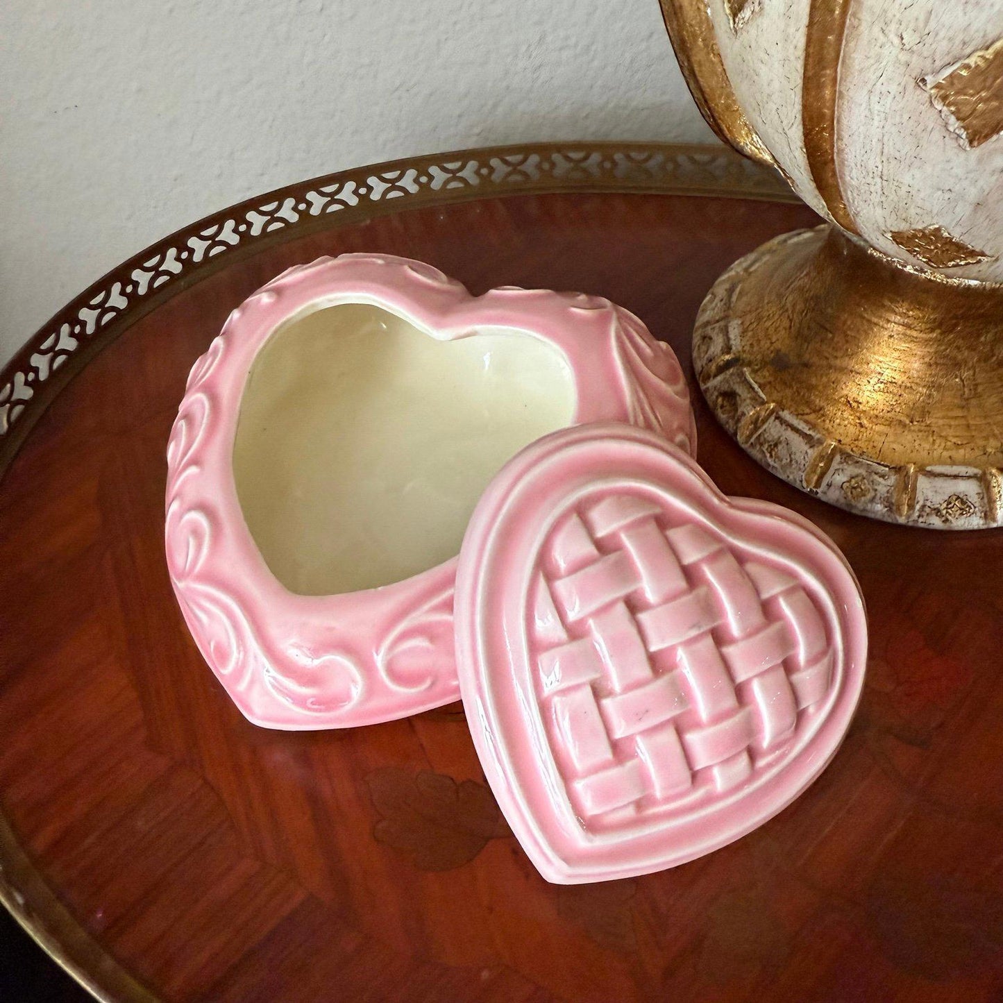 Vintage 1976 Arnels Quilted Pink ceramic Glazed Heart Box
