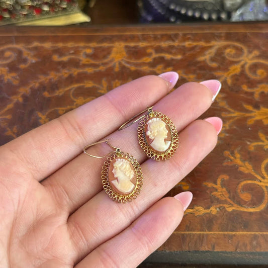 Vintage Gold Tone Shell Cameo earrings