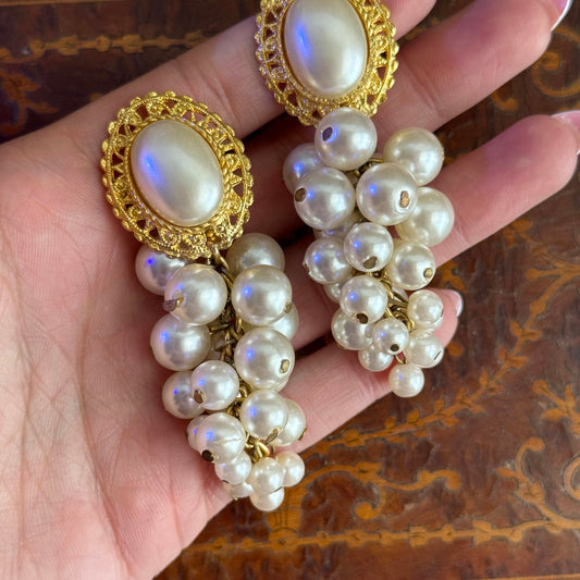 Vintage Big Faux Pearl Dangle Cluster Clip On Earrings