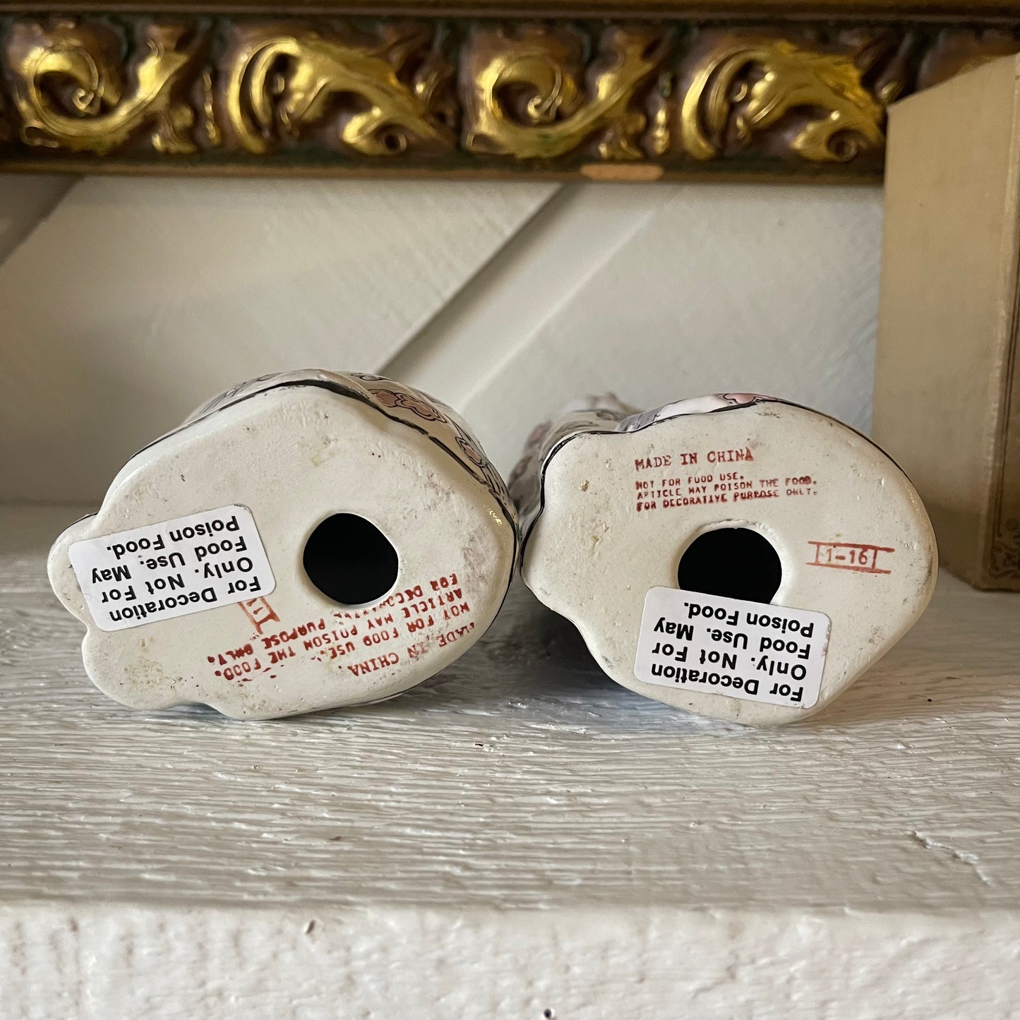 Chinese Oriental Pottery Cat with Flowers