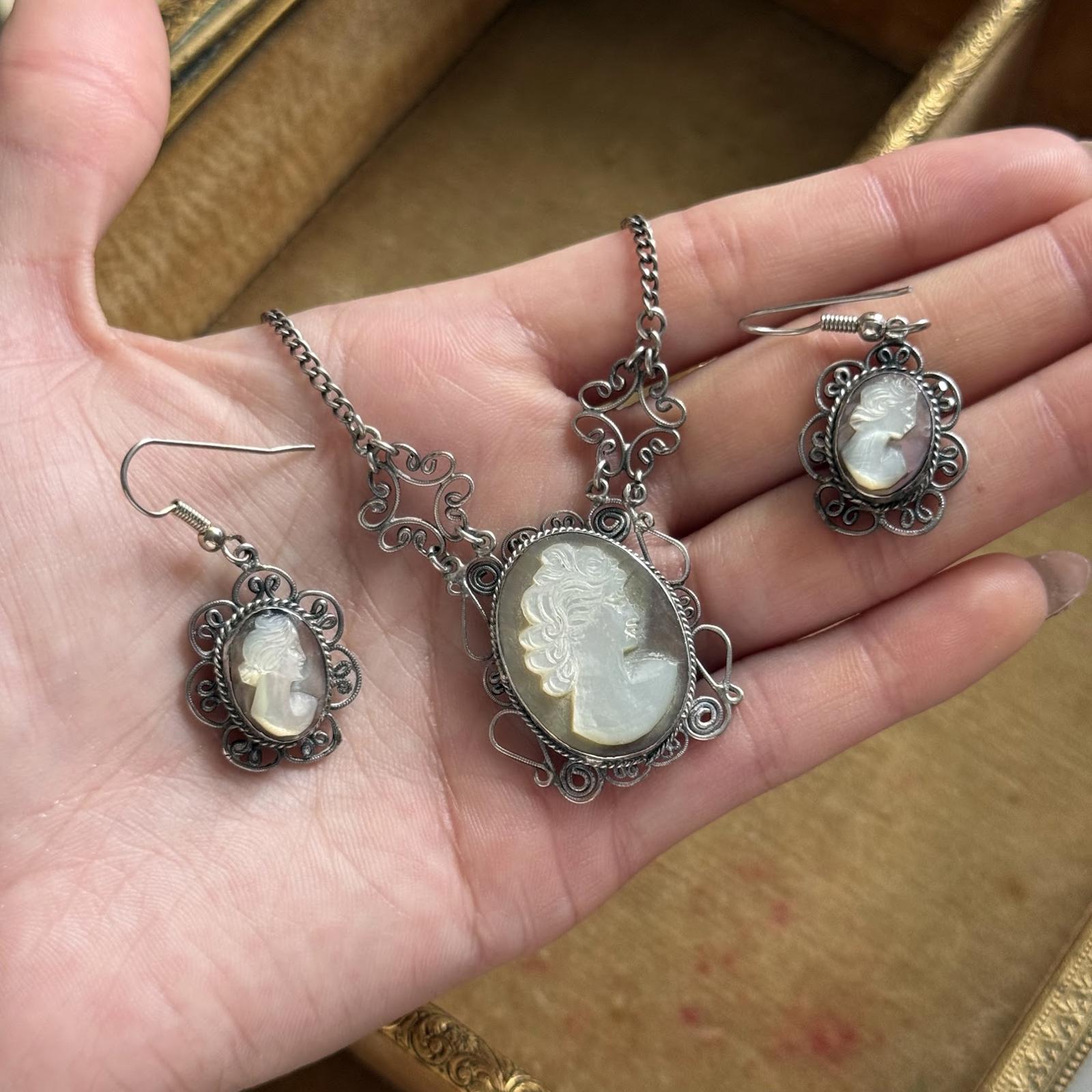 Vintage Jewelry, Cameos, Rings & Necklaces | Thrift Antiques