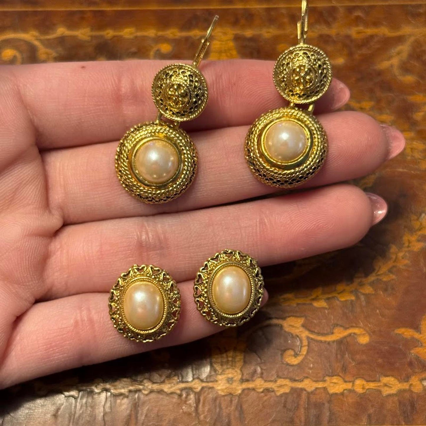 1928 Gold and faux pearl earring set