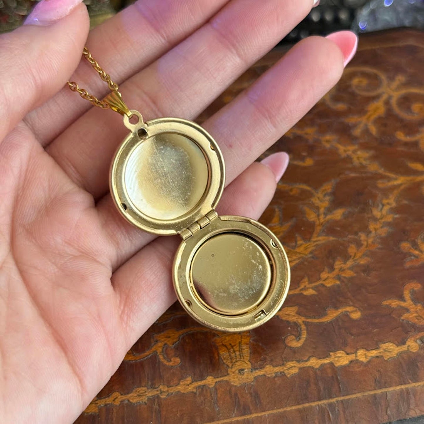 Vintage Gold Tone White Flower Guilloche Enamel Locket