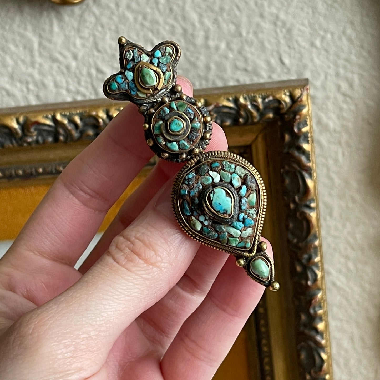 Vintage Tibetan Turquoise gold tone brooch pin