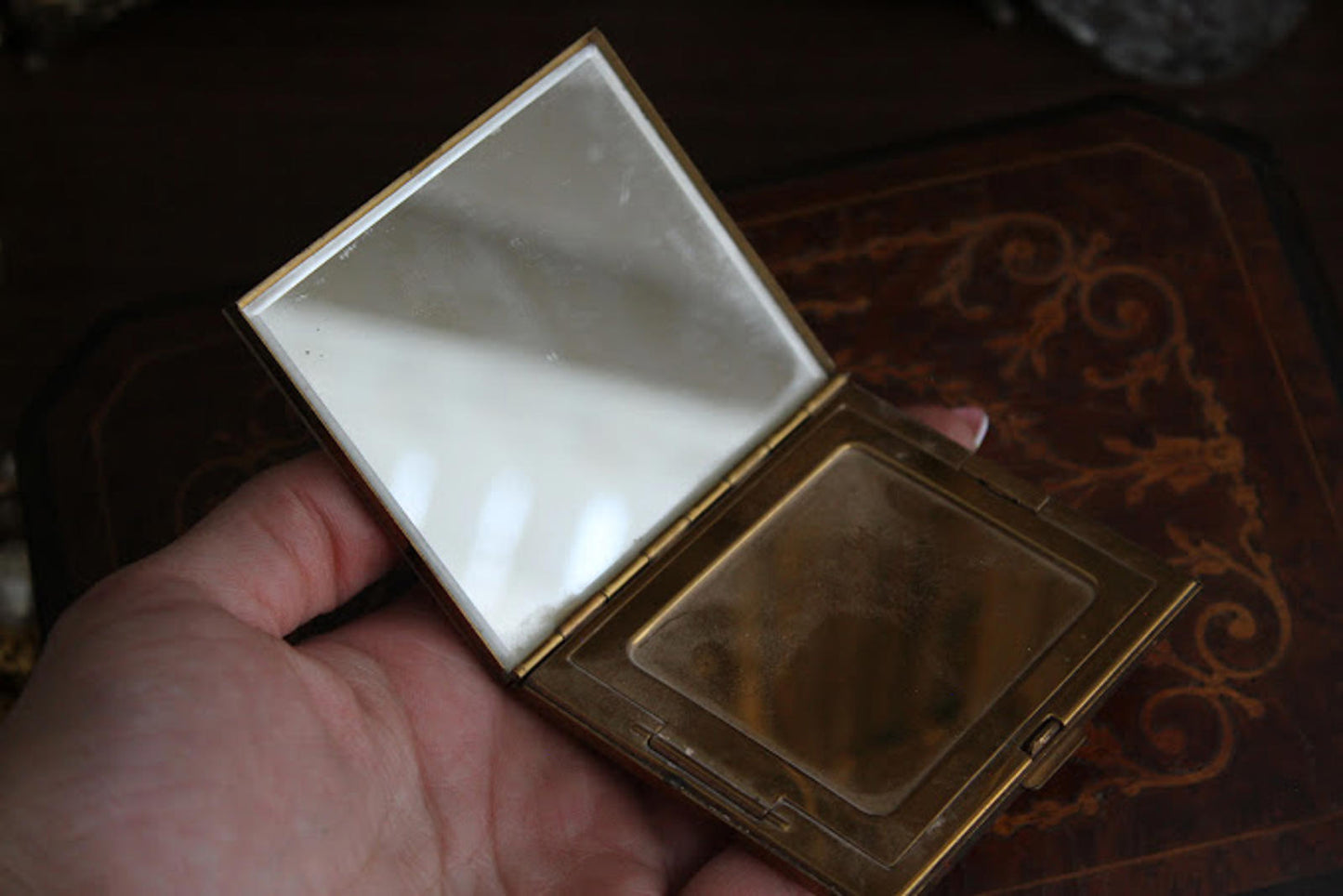 Vintage Mother of Pearl Gold Tone Compact