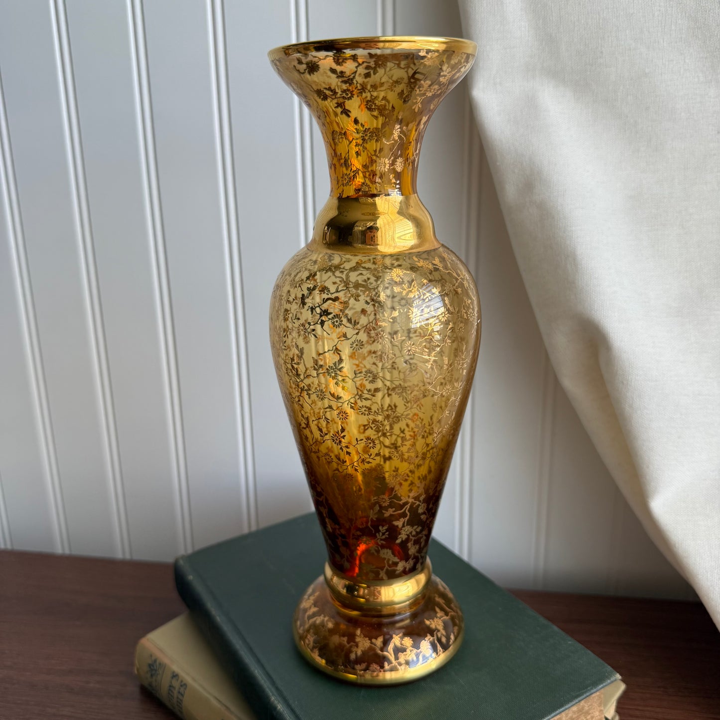 Gold Accent Flowers Bud Vase