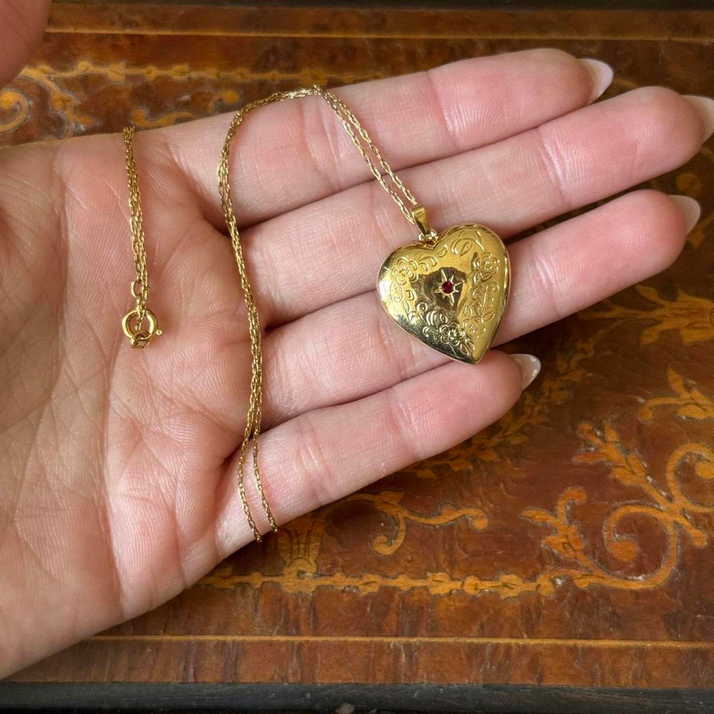Vintage Avon Gold heart pendant with 1/20 14 GF chain necklace #heartshaped