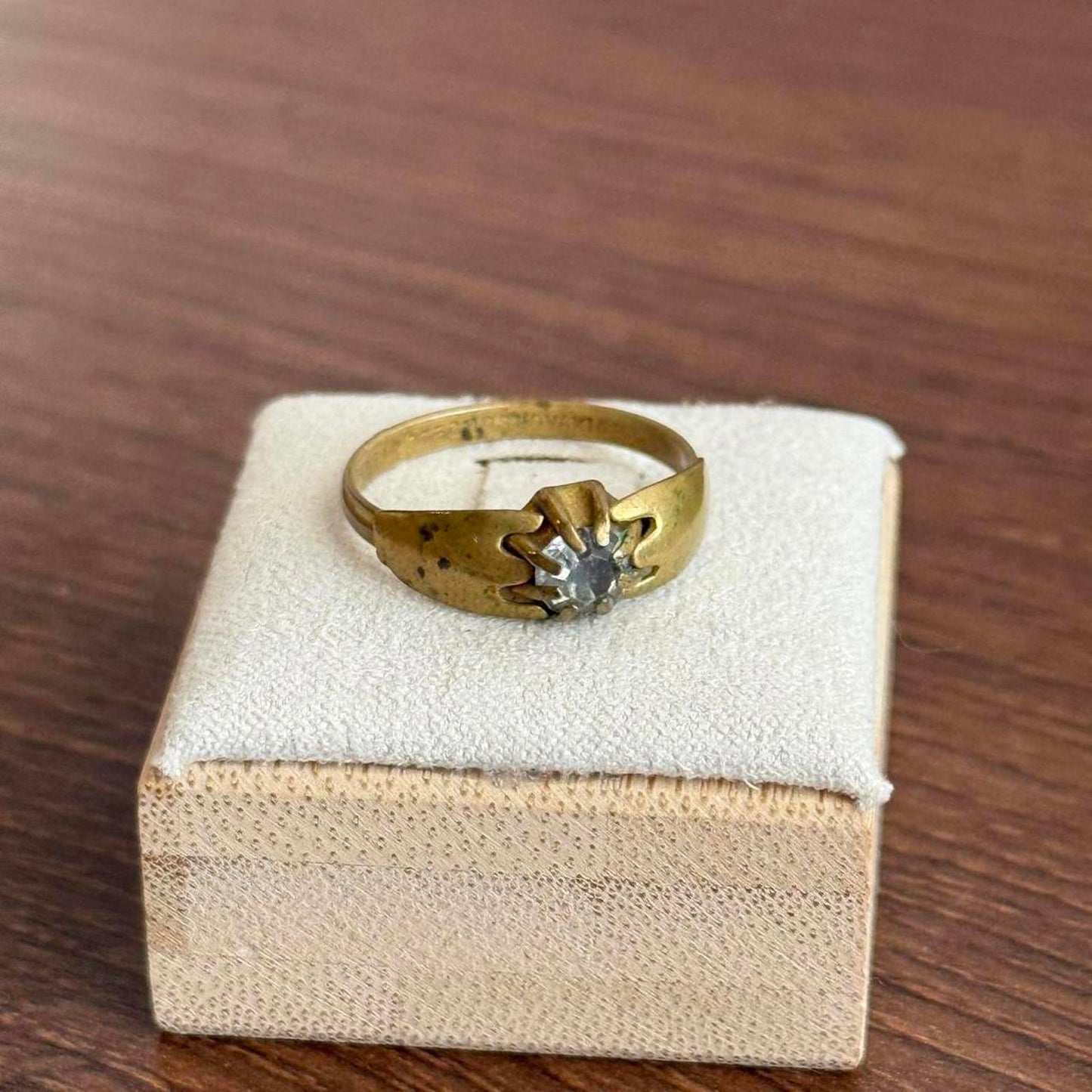 Unique 1930s vintage victorian Czech brass ring