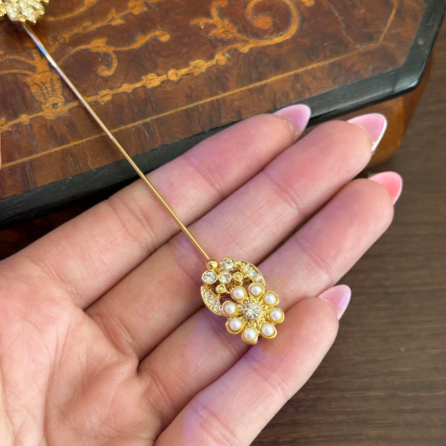 Vintage Gold and faux Pearl Stick/hat Pin