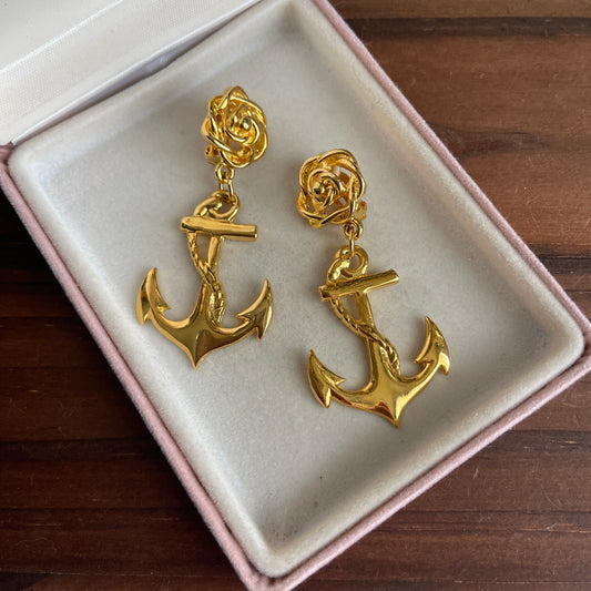 Vintage Gold anchor earrings with a rose design