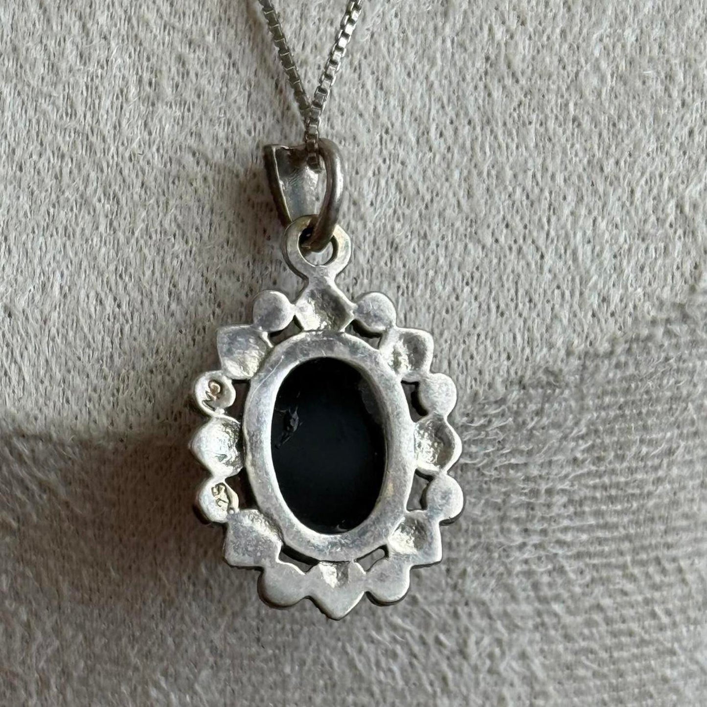 Vintage Mother of Pearl 925 Silver cameo necklace