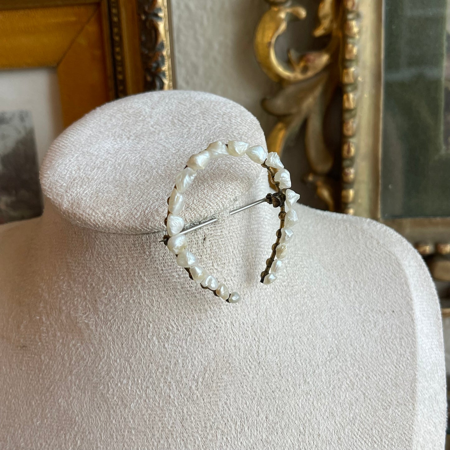 Vintage Victorian River Pearl Horshoe Pin brooch