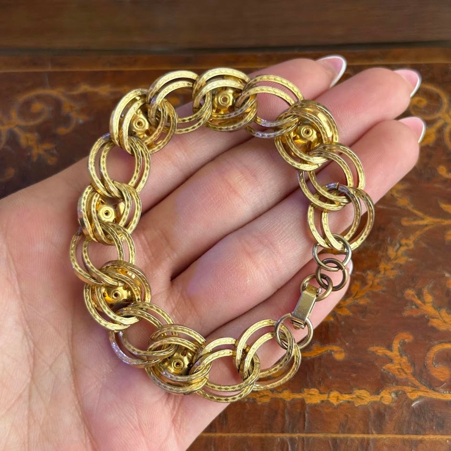 Vintage Gold Tone 3D Roses Link Bracelet