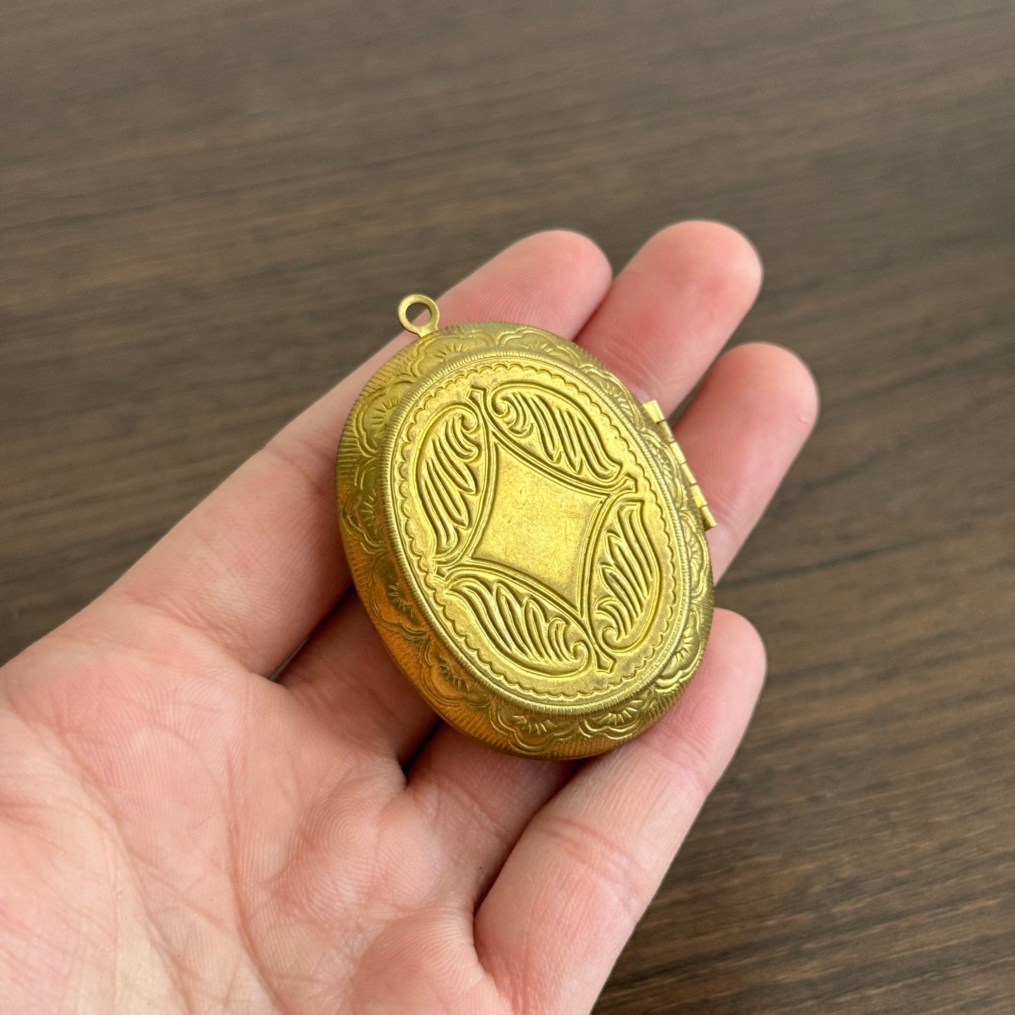 Vintage 1960s Large Oval Locket