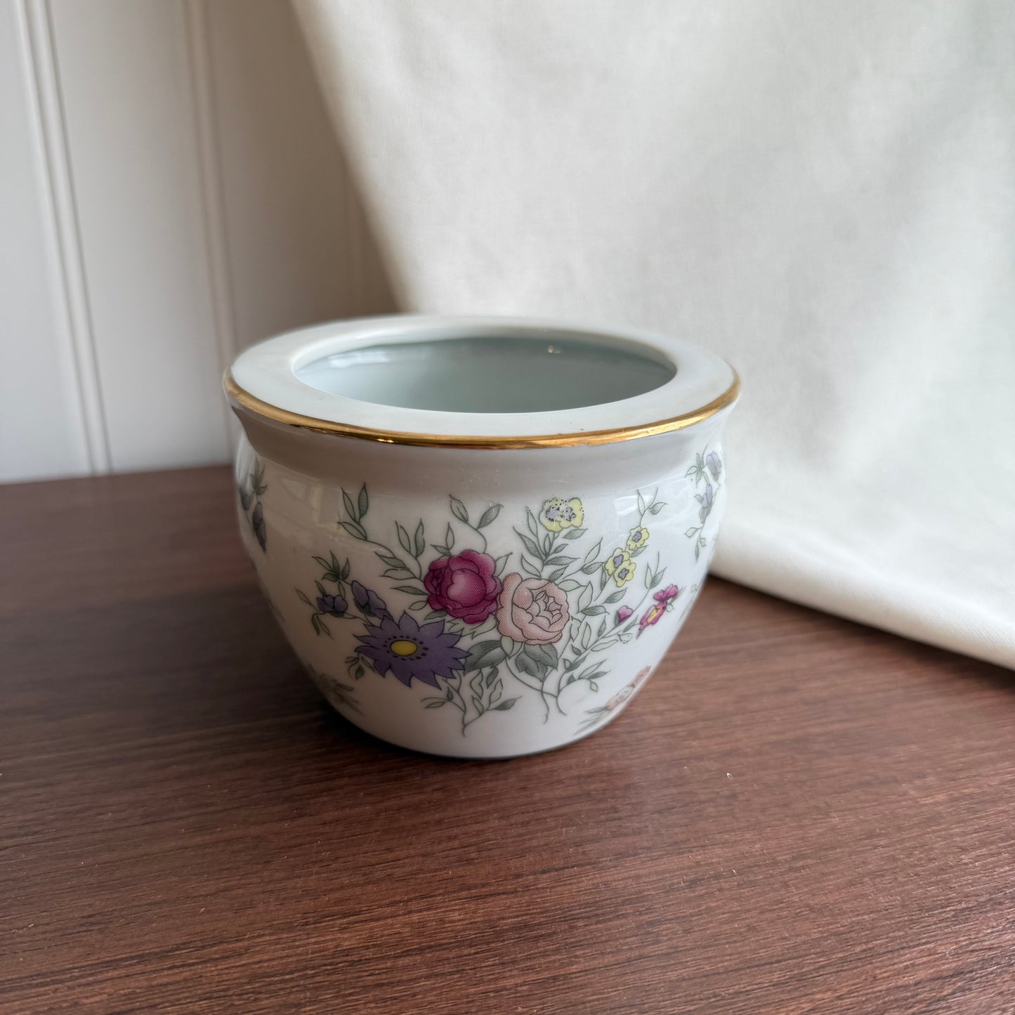 Round floral design bowl planter