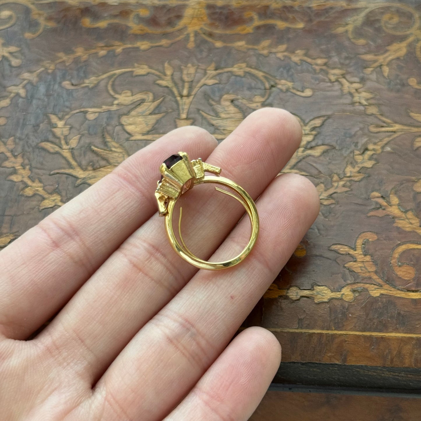 Vintage Avon Gold Tone Glass Purple Rhinestone Ring